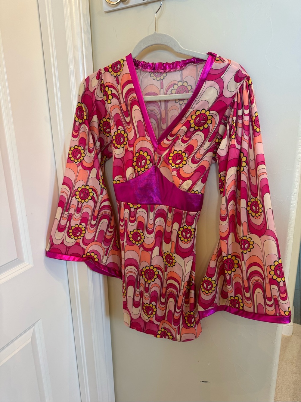 Forum Groovy Sweetie 70s Hippie Bell Sleeve Costume Dress XS/S